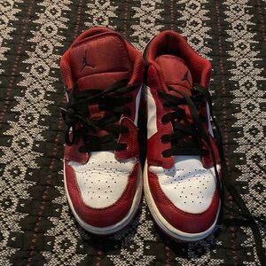 7Y Nike Jordans